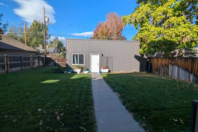 Lainey's backyard getaway - Denver, Colorado 1
